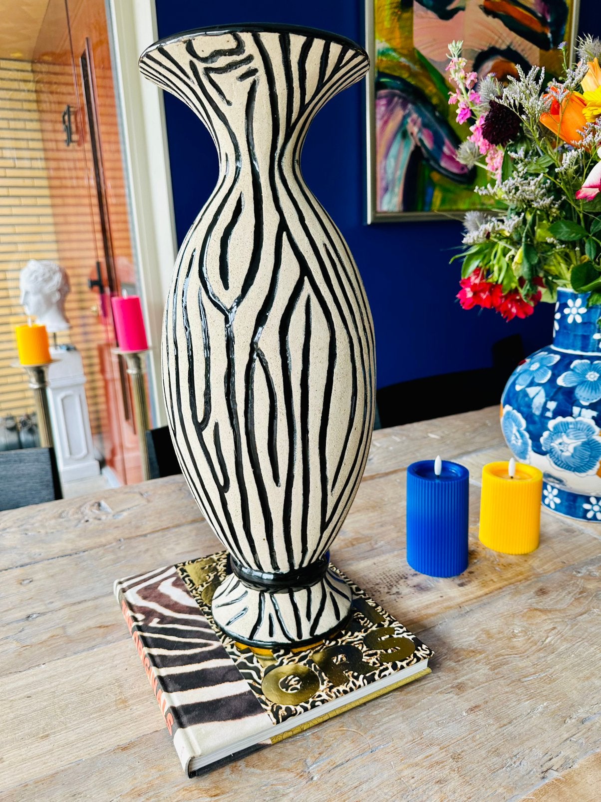 DK Home Vintage zebra vaas 53 cm hoog, Huis en Inrichting, Ophalen, Overige kleuren, Zo goed als nieuw, Met patroon/structuur