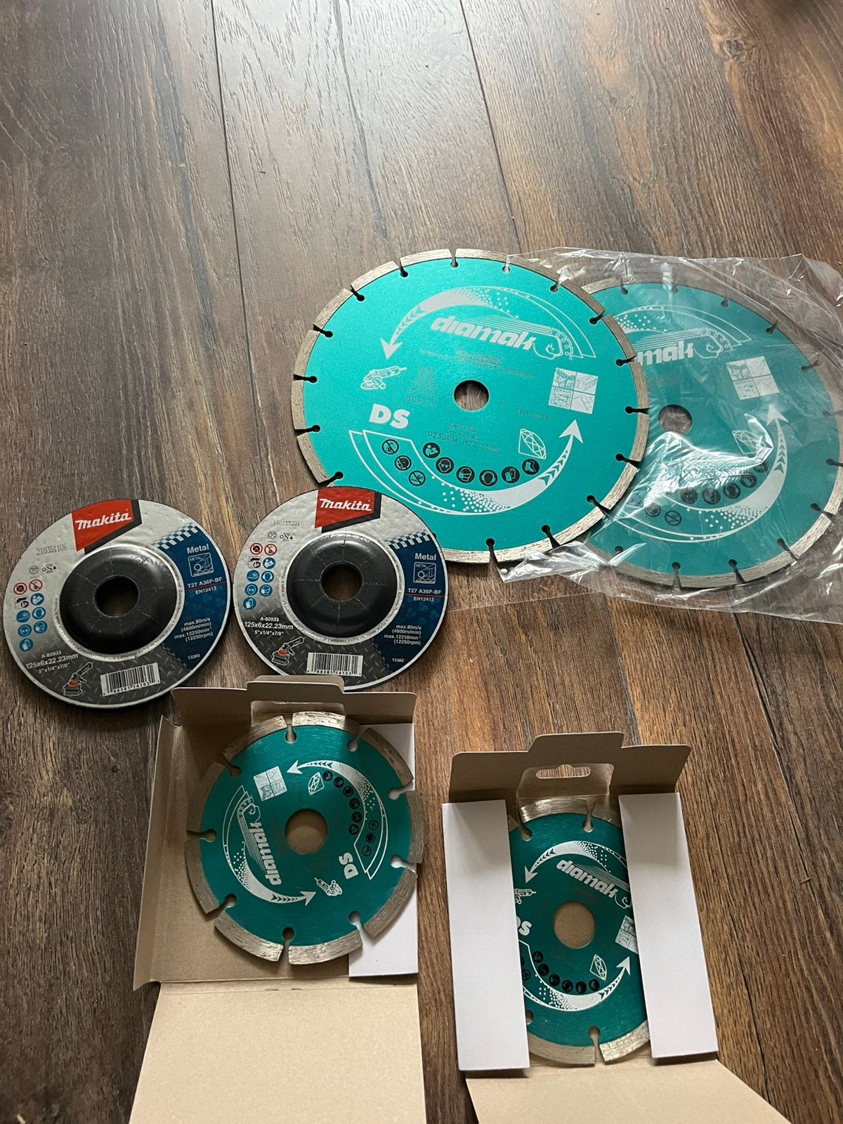 Nieuwe Makita & Diamak Slijpschijven Set (6-delig), Ophalen of Verzenden, Nieuw, 1000 watt of meer, Haakse handslijpmachine