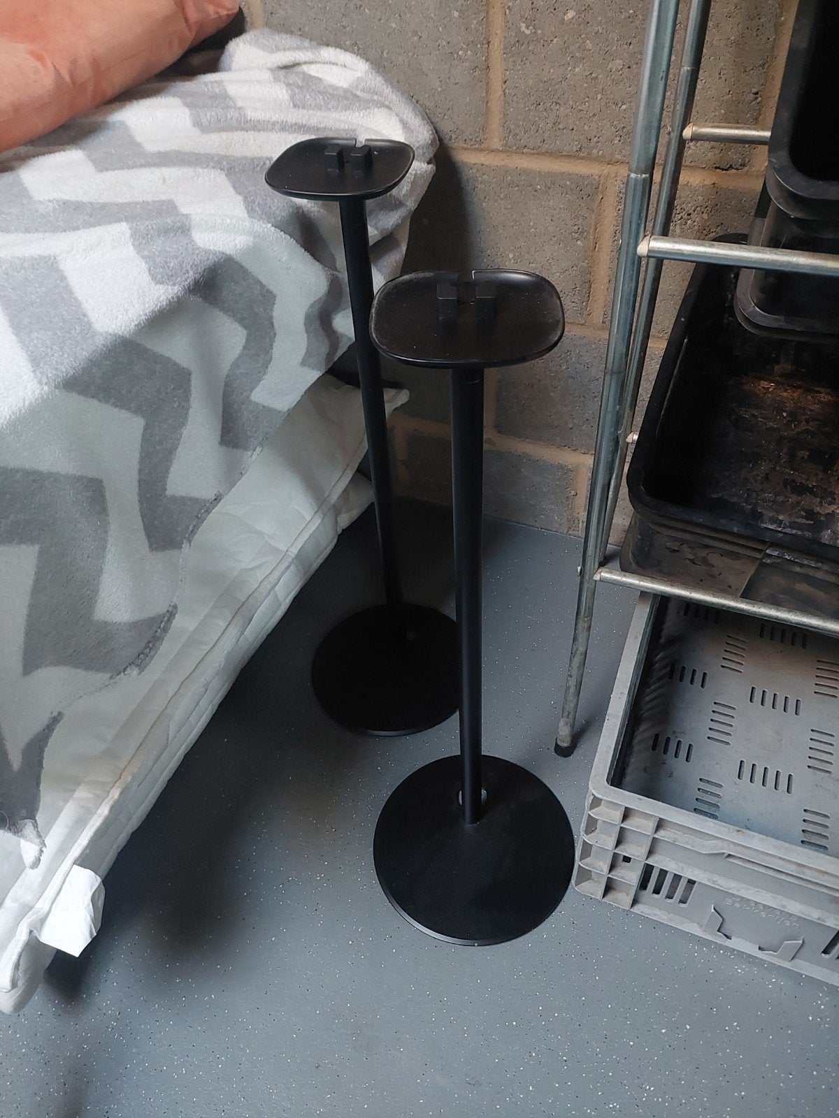 2 Sonos One standaards, Audio, Tv en Foto, Inclusief standaarden, Ophalen of Verzenden, Gebruikt, Sonos