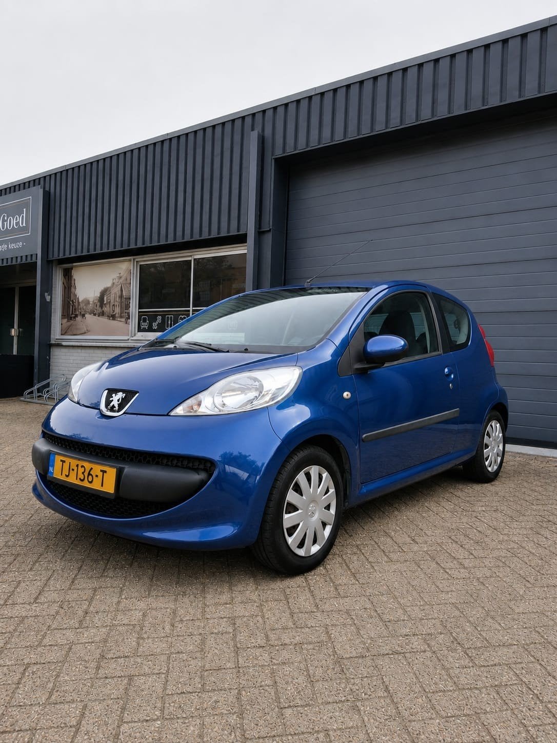 Peugeot 107 1.0 12V 3DR 2007 Blauw, Auto's, Voorwielaandrijving, Stof, Zwart, Sound system