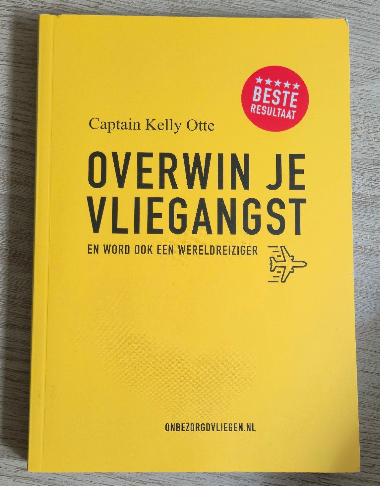 Boek overwin je vliegangst Kelly Otten, Boeken, Ophalen of Verzenden, Zo goed als nieuw