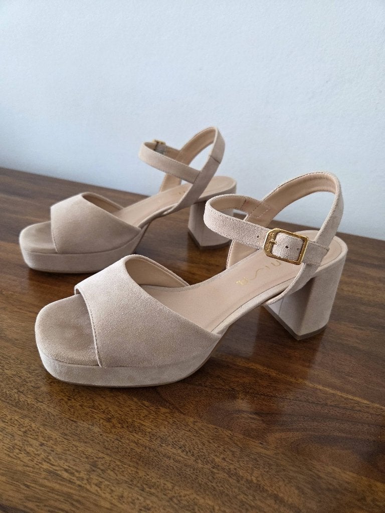 Unisa Ney sandalen (maat 39), Verzenden, Beige, Nieuw, Sandalen of Muiltjes