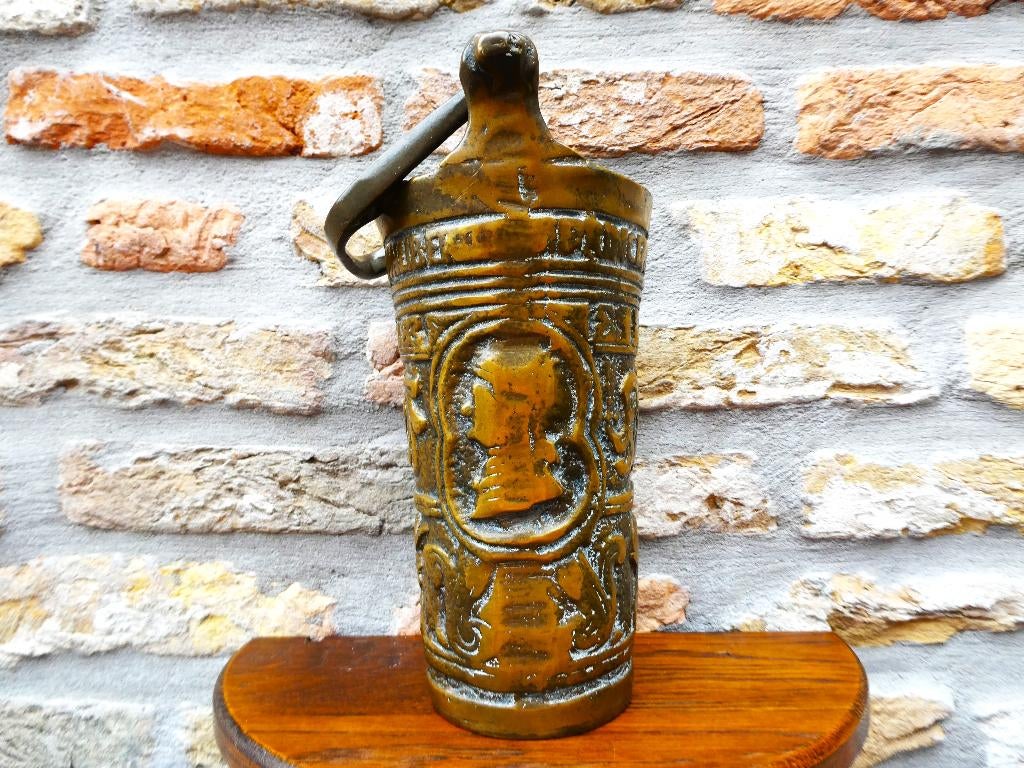 Een bronzen wijwateremmer met tekst Non Libertatis Princeps, Antiek en Kunst, Ophalen of Verzenden