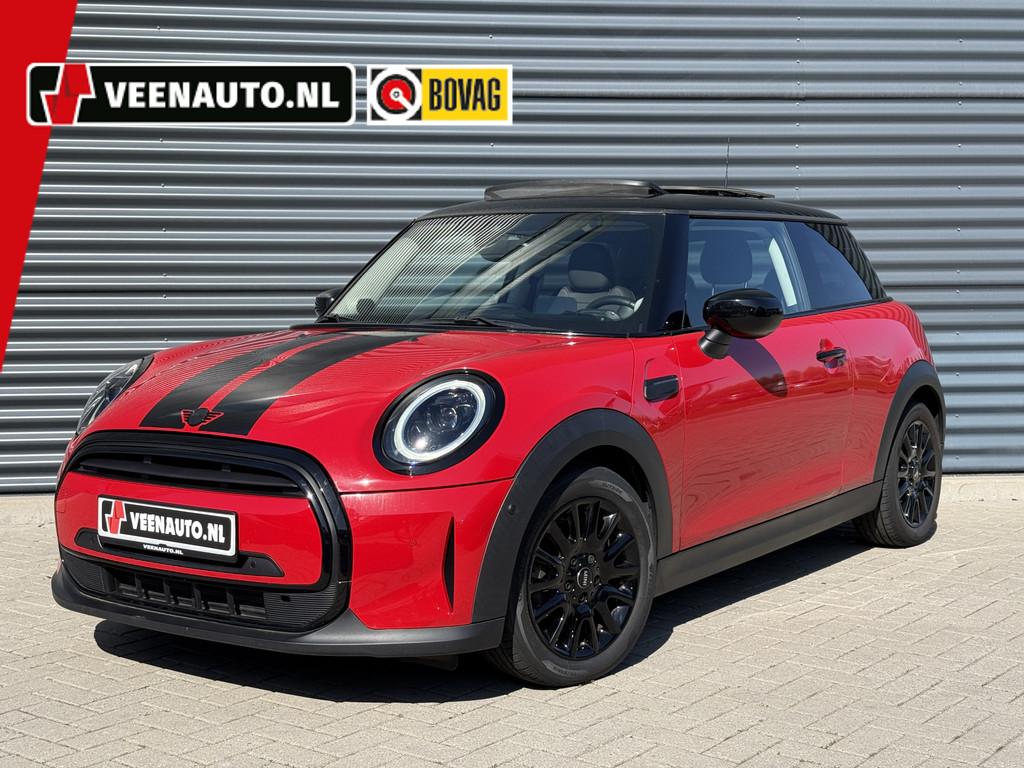 MINI Mini 1.5 Cooper Pano/H&K/Leder/Camera (bj 2022), Auto's, 136 pk, Gebruikt, Zwart, 4 stoelen