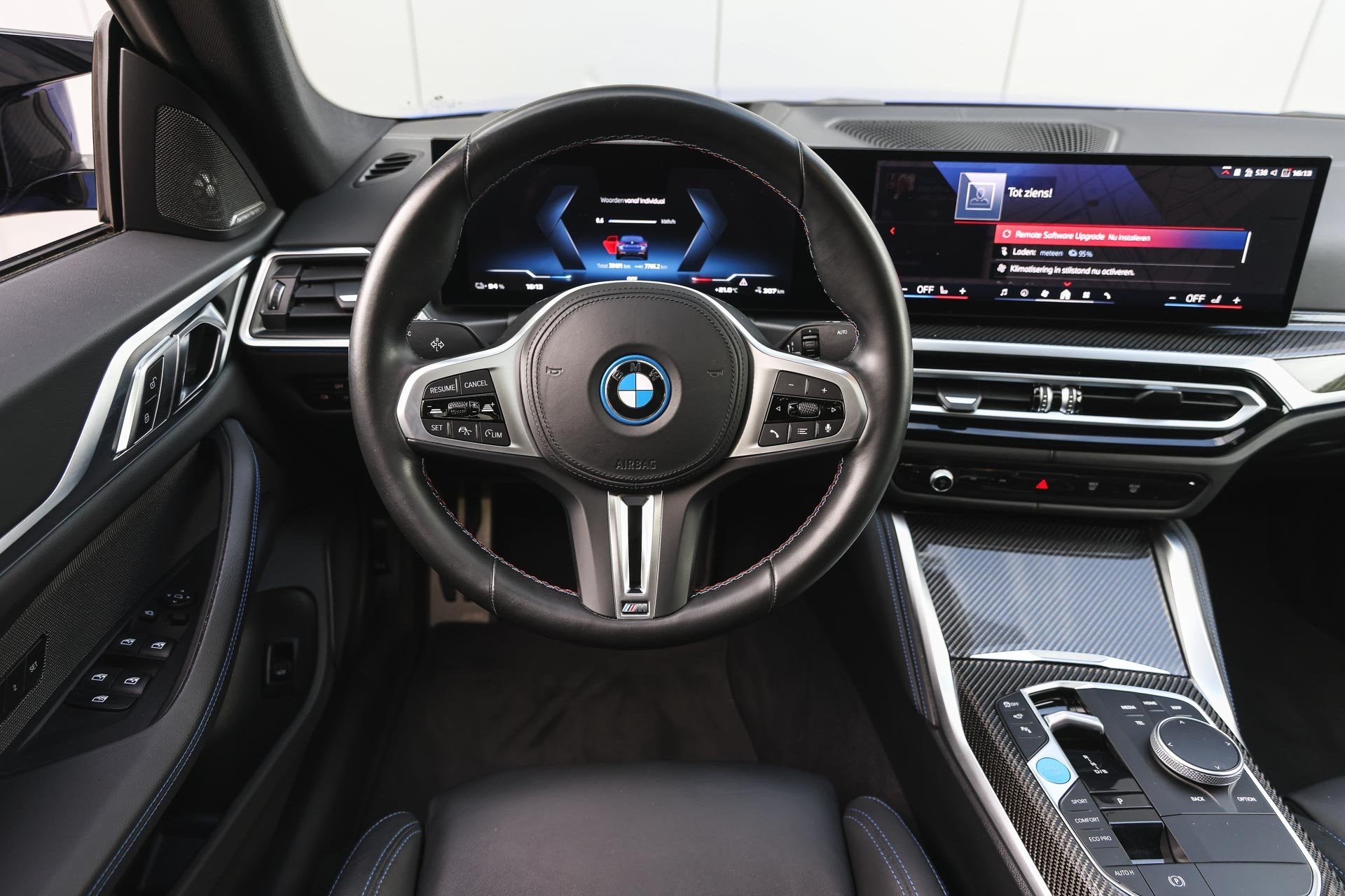 BMW i4 M50 M Sport / Trekhaak / Schuif-Kanteldak / M Sportst, Auto's, Dealer onderhouden, Gebruikt, 520 km, Blauw