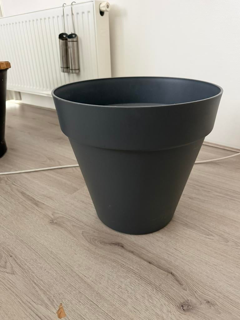 Elho pot antraciet  36 hoog diameter 38, 25 tot 40 cm, Kunststof, Rond, Binnen