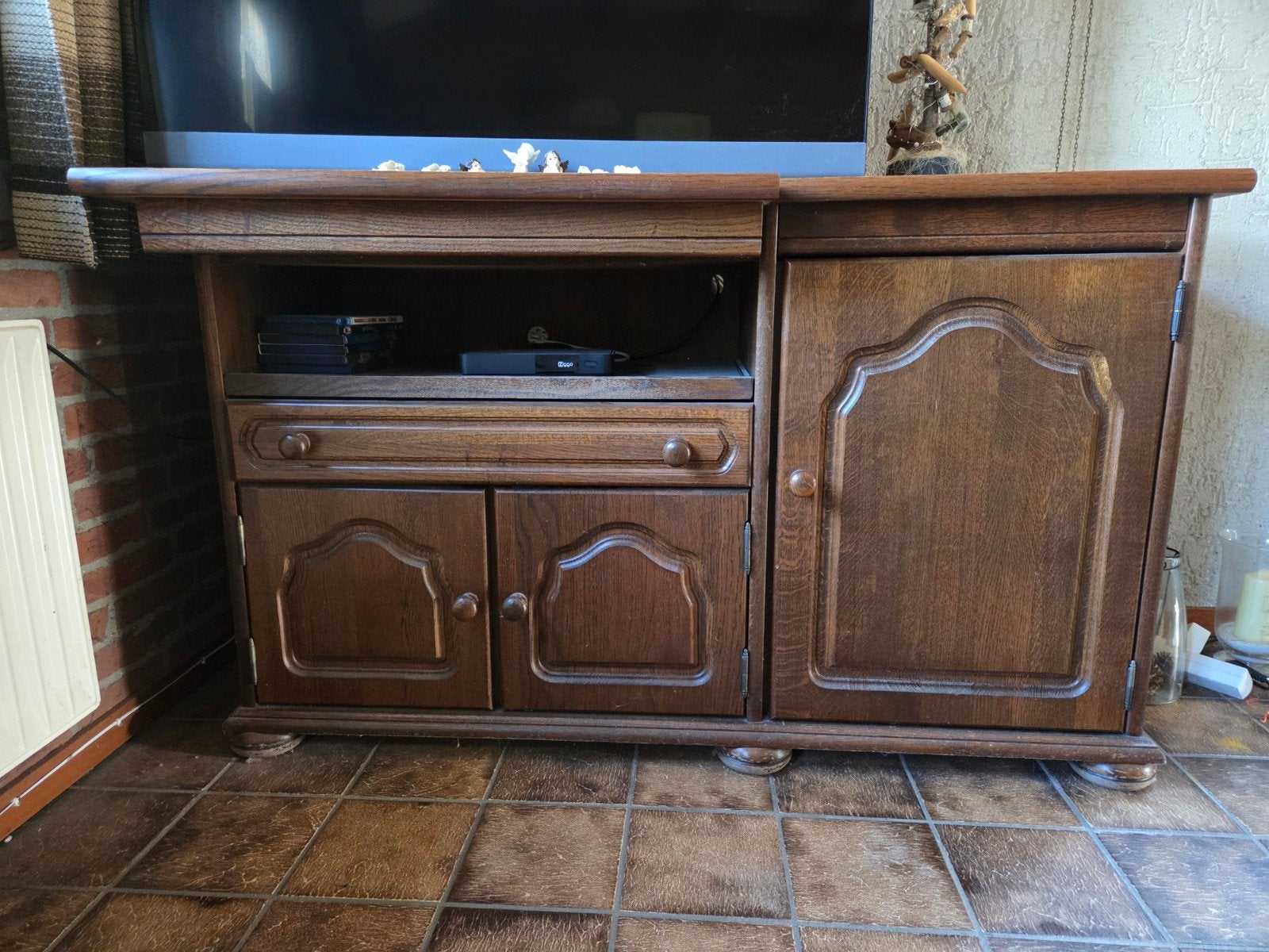Eikenhouten tv kastje, Ophalen, Gebruikt, 100 tot 150 cm, 100 tot 150 cm