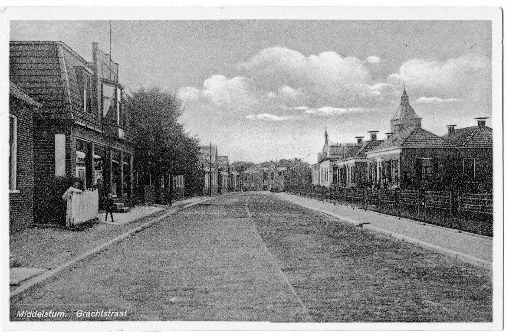 Middelstum, Grachtstraat, 1937, Verzenden, 1920 tot 1940, Gelopen, Groningen