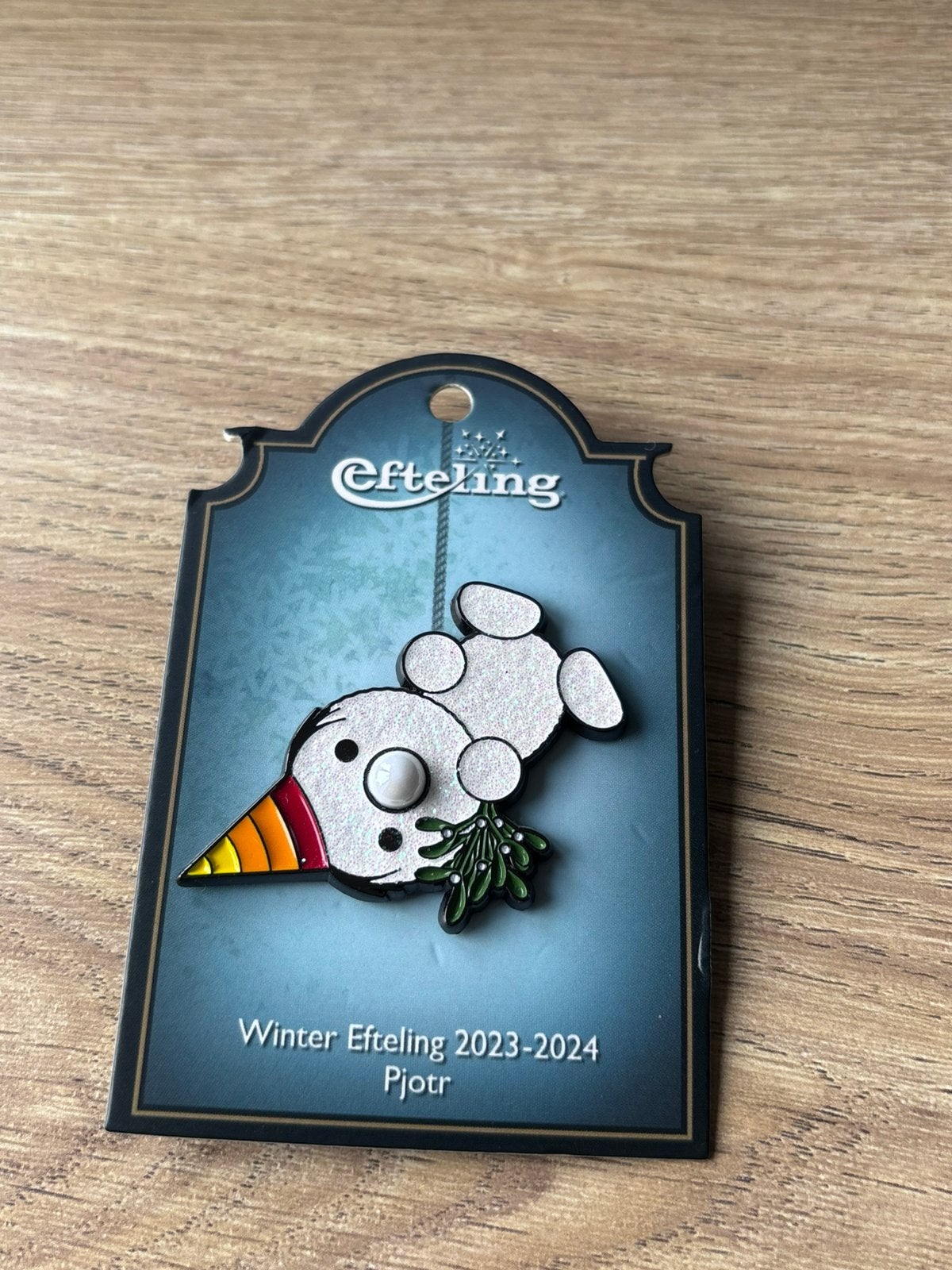 Pjotr winter efteling pin, Verzamelen, Ophalen, Zo goed als nieuw, Button of Speldje