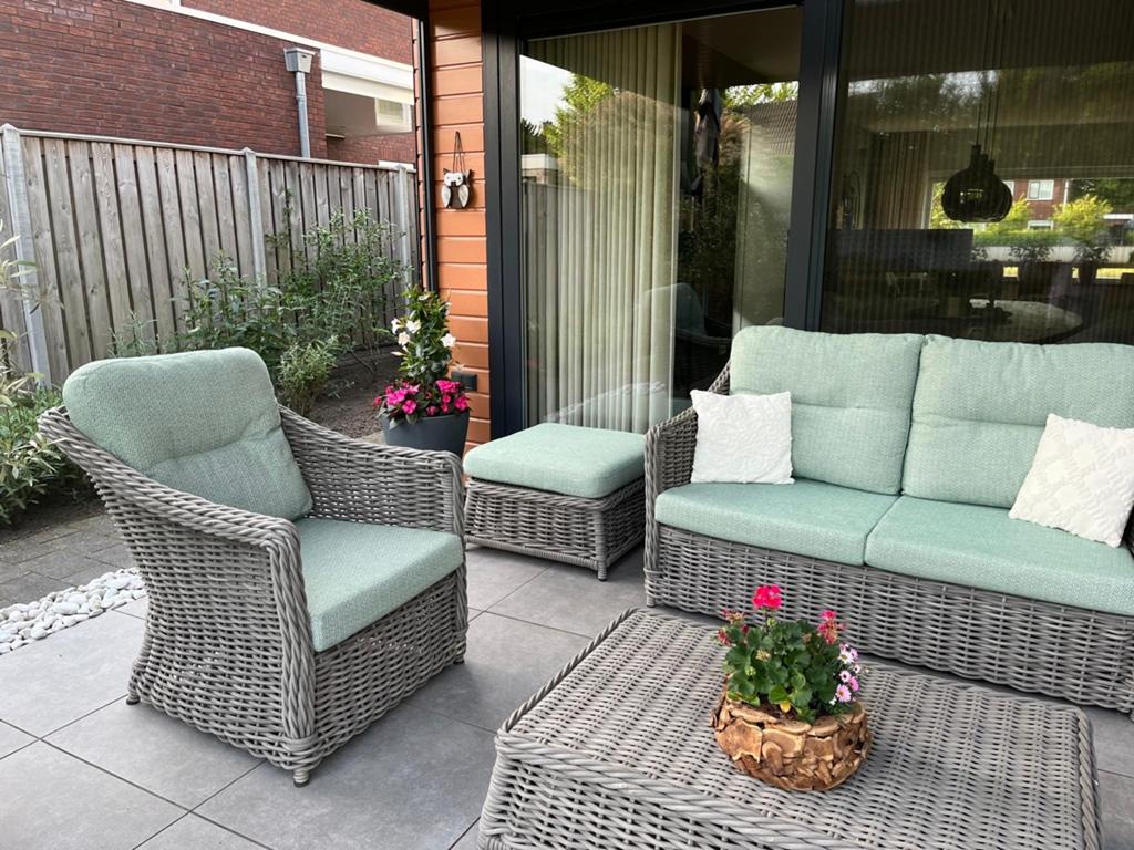 Applebee loungeset: bank, 2 stoelen, hocker en tafel, Ophalen, 4 zitplaatsen, Zo goed als nieuw, Loungeset