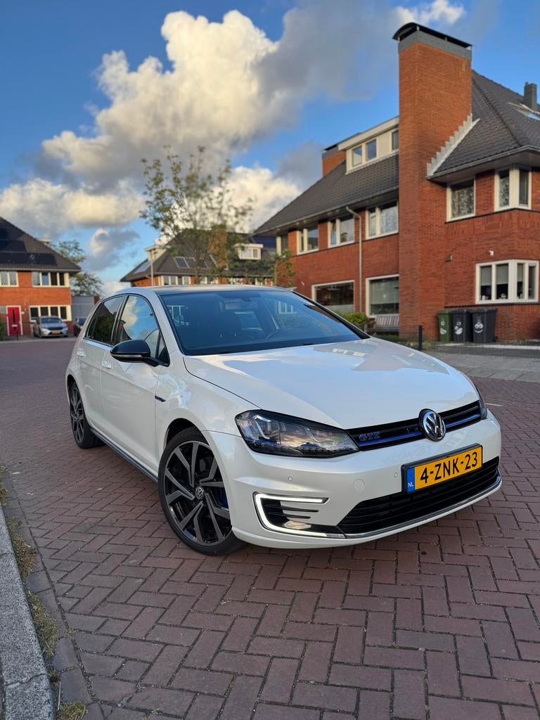 Volkswagen Golf 1.4 TSI GTE Phev 150KW 5D 2015 Wit, Parkeersensor, 4 cilinders, Wit, 1395 cc
