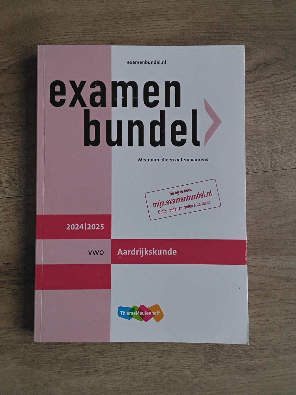 Examenbundel vwo aardrijkskunde 2024-2025, Boeken, Schoolboeken, Ophalen of Verzenden, Zo goed als nieuw, VWO, Aardrijkskunde
