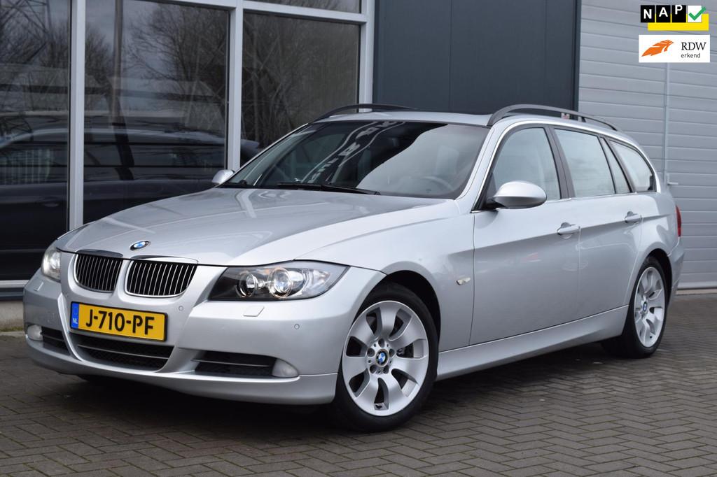 BMW 3-serie Touring 330xi Dynamic Executive | Automaat | Pan, Automaat, 259 pk, 93 €/maand, 6 cilinders