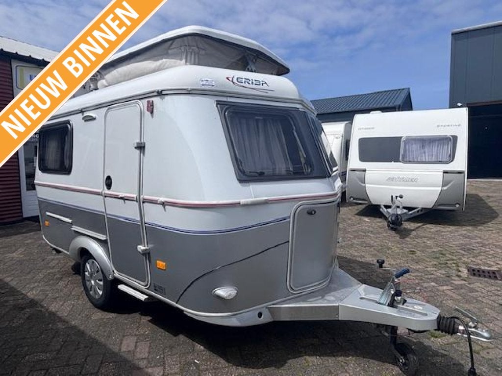 Eriba Touring Familia 320 GT bj.2010 met HEFDAK en LUIFEL, Caravans en Kamperen, Overige typen, Standaardzit, Bedrijf, Tot en met 3
