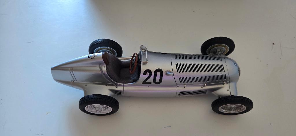 Mercedes Benz W25 1:18 1934, Hobby en Vrije tijd, Modelauto's | 1:18, Ophalen of Verzenden, Nieuw, Auto, Overige merken