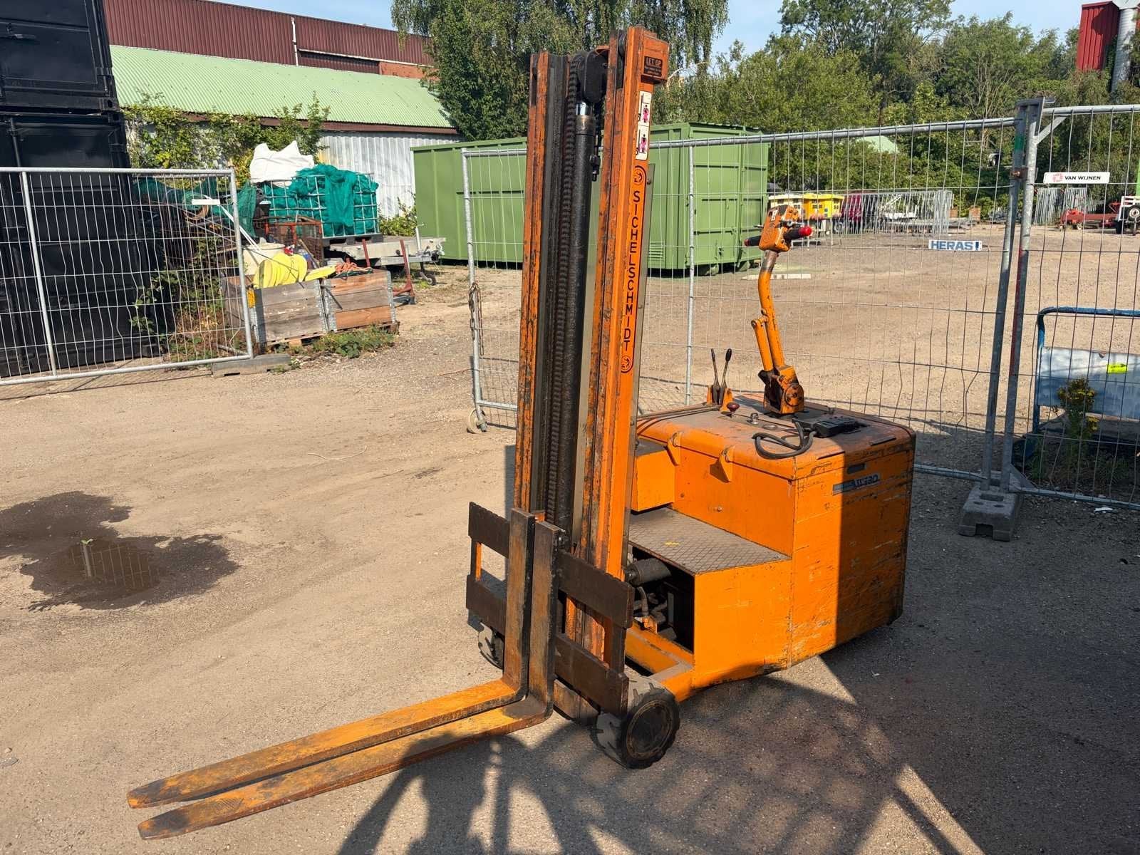 Sichelschmidt WE30 Stapelaar, Zakelijke goederen, Machines en Bouw | Heftrucks en Intern transport, Overige aandrijving, Stapelaar