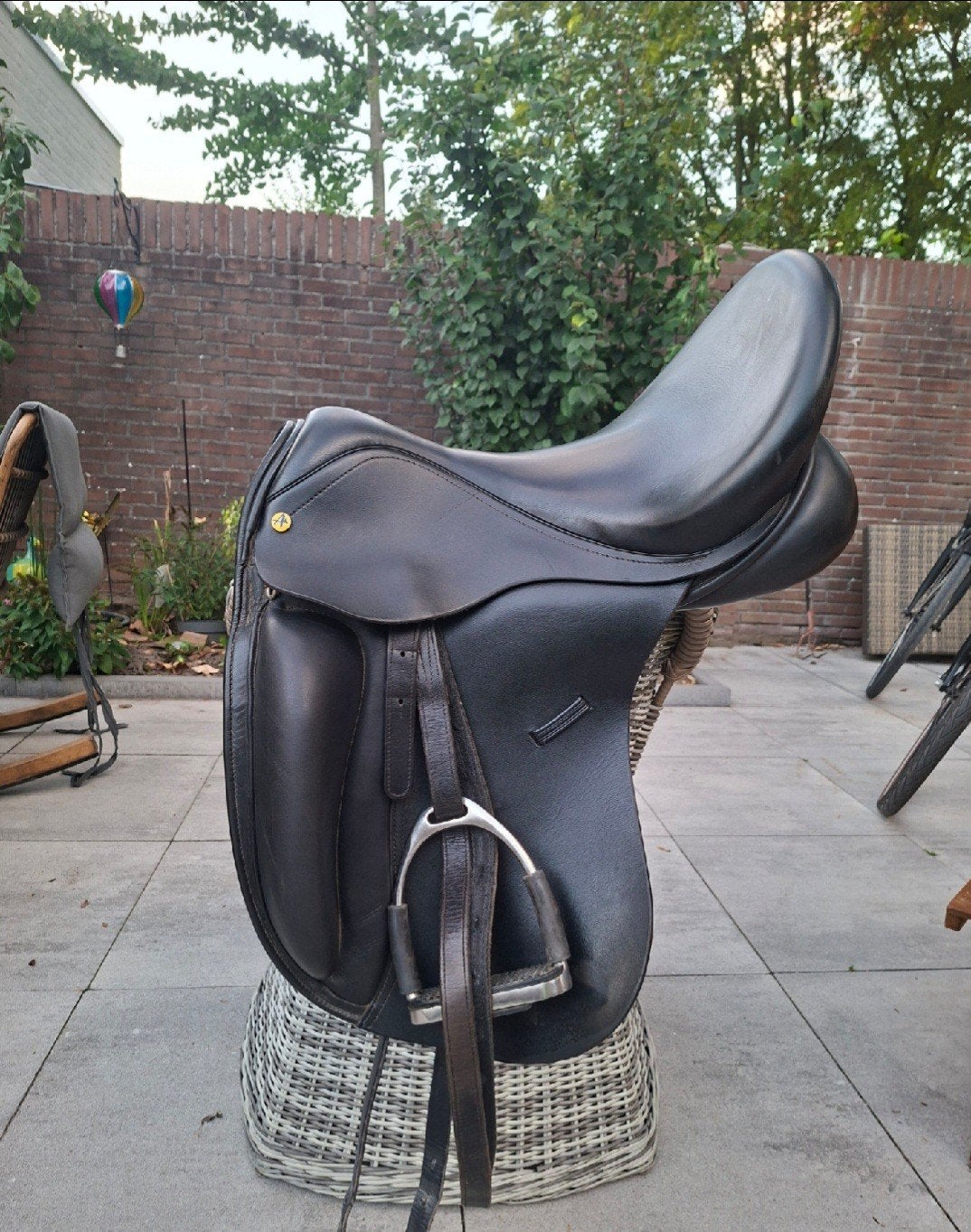 anatomica zadel 18,5 inch grote boom, Anatomica, Dressuur, Wijd, Kniewrongen