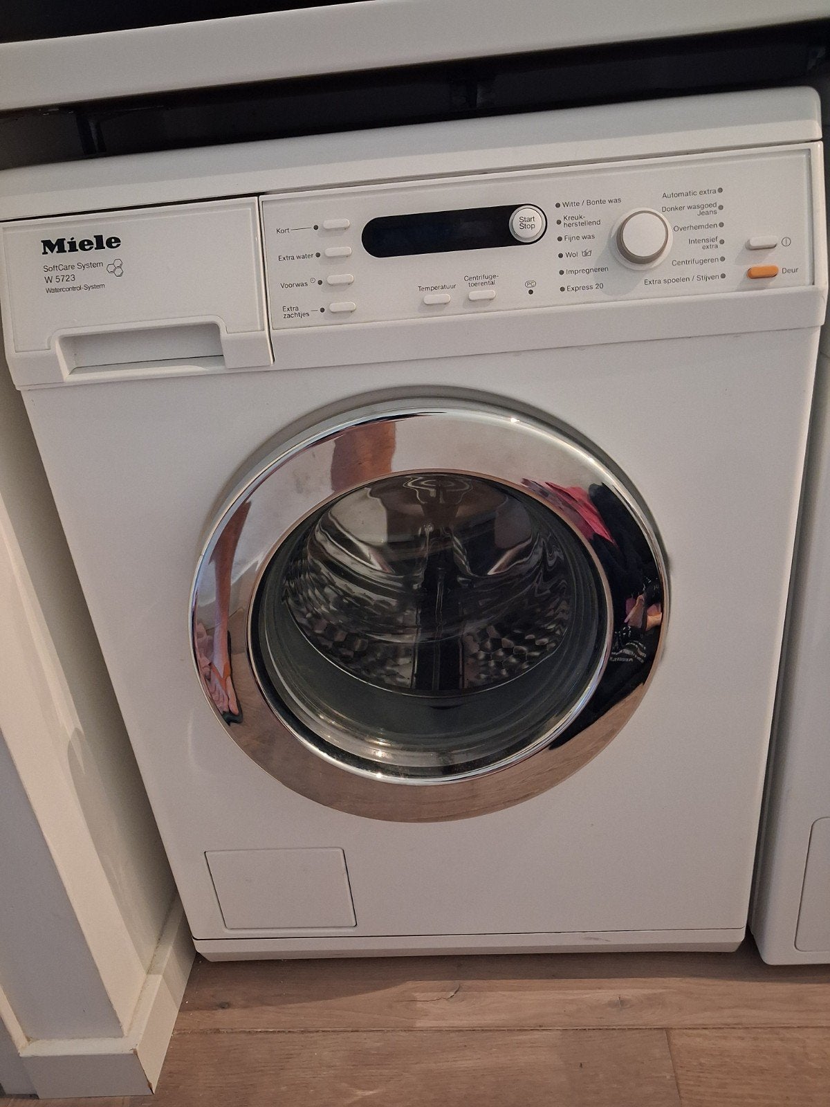 Miele W5723 (lager versleten), Ophalen of Verzenden, Gebruikt, 1200 tot 1600 toeren, Voorlader