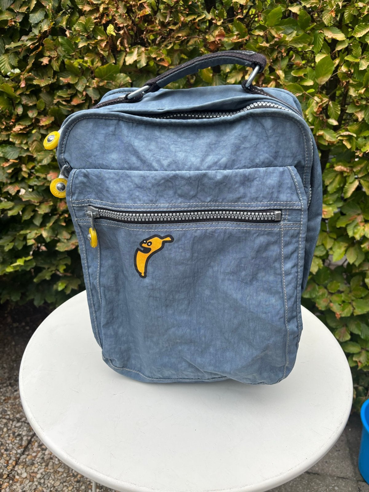 Kipling Rugzak - Blauw met Gele Details, Gebruikt, Kipling, 25 tot 40 cm, Ophalen of Verzenden