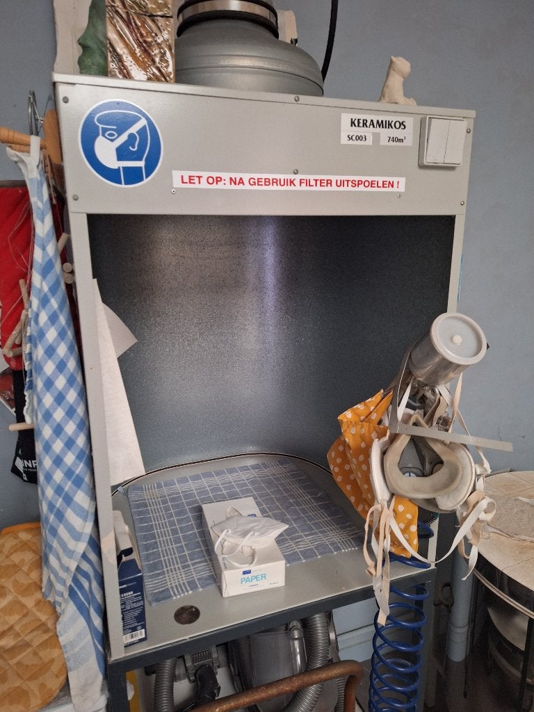 Spuitcabine voor keramiek, Hobby en Vrije tijd, Pottenbakken, Ophalen, Gebruikt