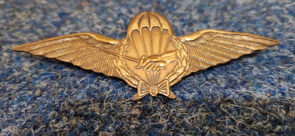 SOP baret wing embleem, Verzamelen, Militaria | Algemeen, Ophalen of Verzenden, Landmacht, Nederland, Embleem of Badge