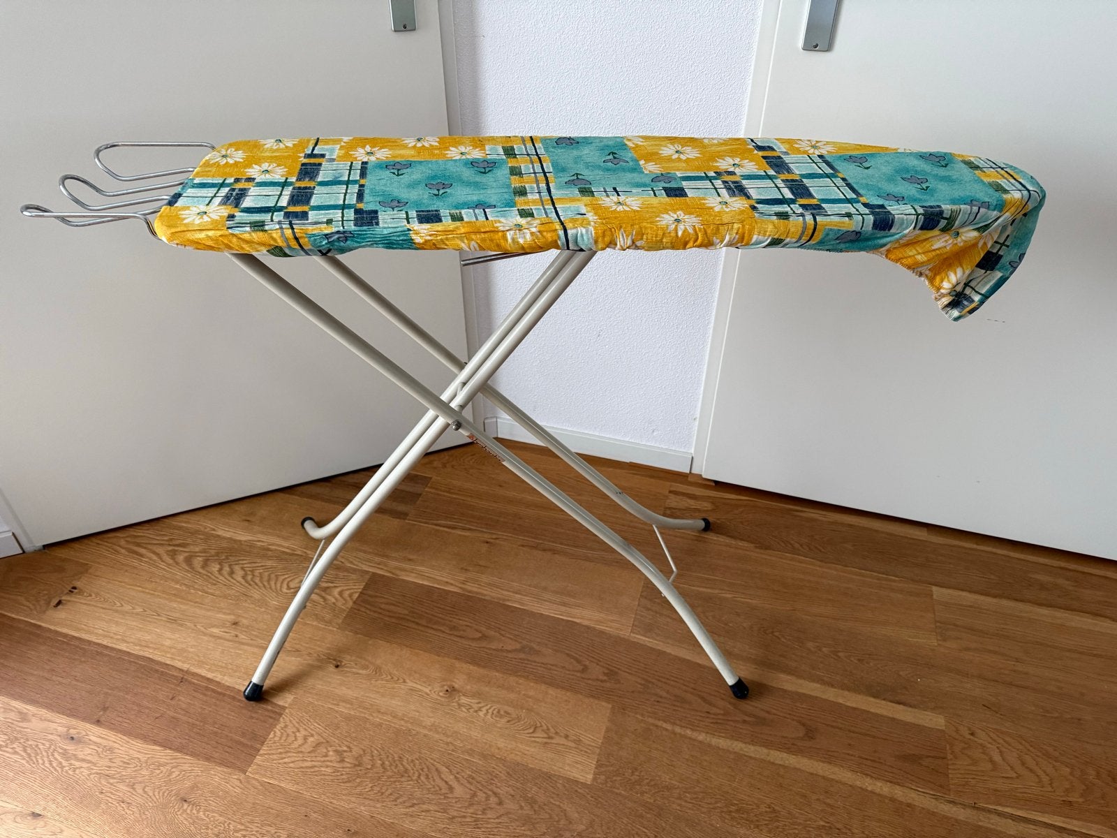 Strijkplank met vrolijke hoes - Brabantia, Ophalen, Gebruikt