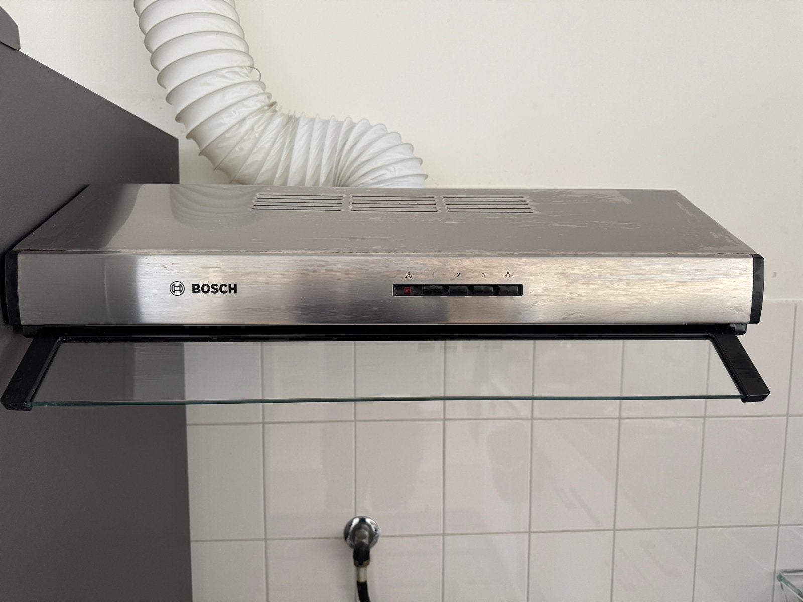 Bosch afzuigkap, Ophalen, Zo goed als nieuw, 200 tot 400 m³ per uur, Wandschouwkap