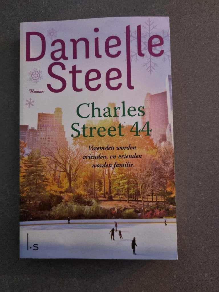 Danielle Steel - Charles Street 44 (Roman), Gelezen, Danielle Steel, Ophalen of Verzenden, Nederland