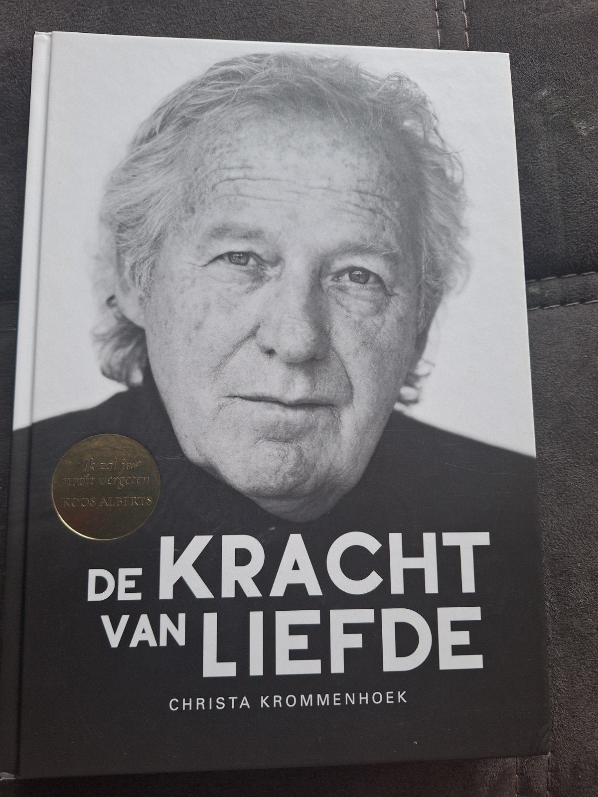 Christa Krommenhoek - De kracht van liefde, Boeken, Ophalen of Verzenden, Zo goed als nieuw, Christa Krommenhoek