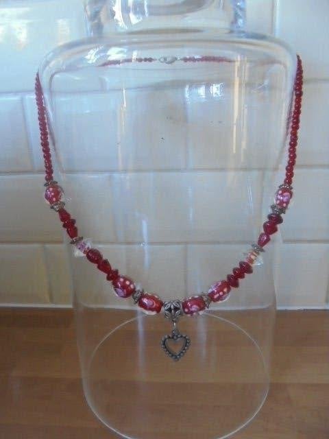 prachtige ketting rood glas kralen bewerkt, Ophalen of Verzenden, Nieuw, Rood, Overige materialen