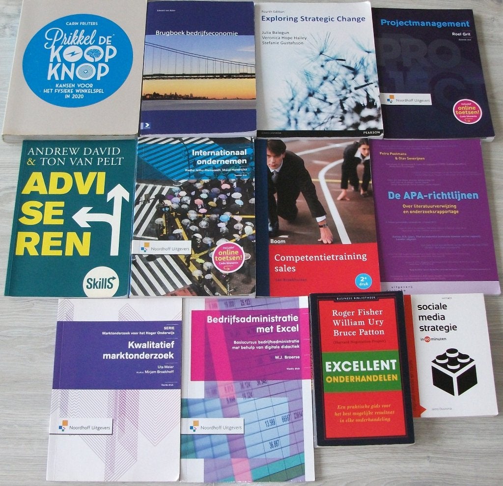 HBO *** ONDERNEMERSCHAP & RETAIL MANAGEMENT *** 8 boeken, Boeken, Diverse auteurs, Zo goed als nieuw, Beta, HBO