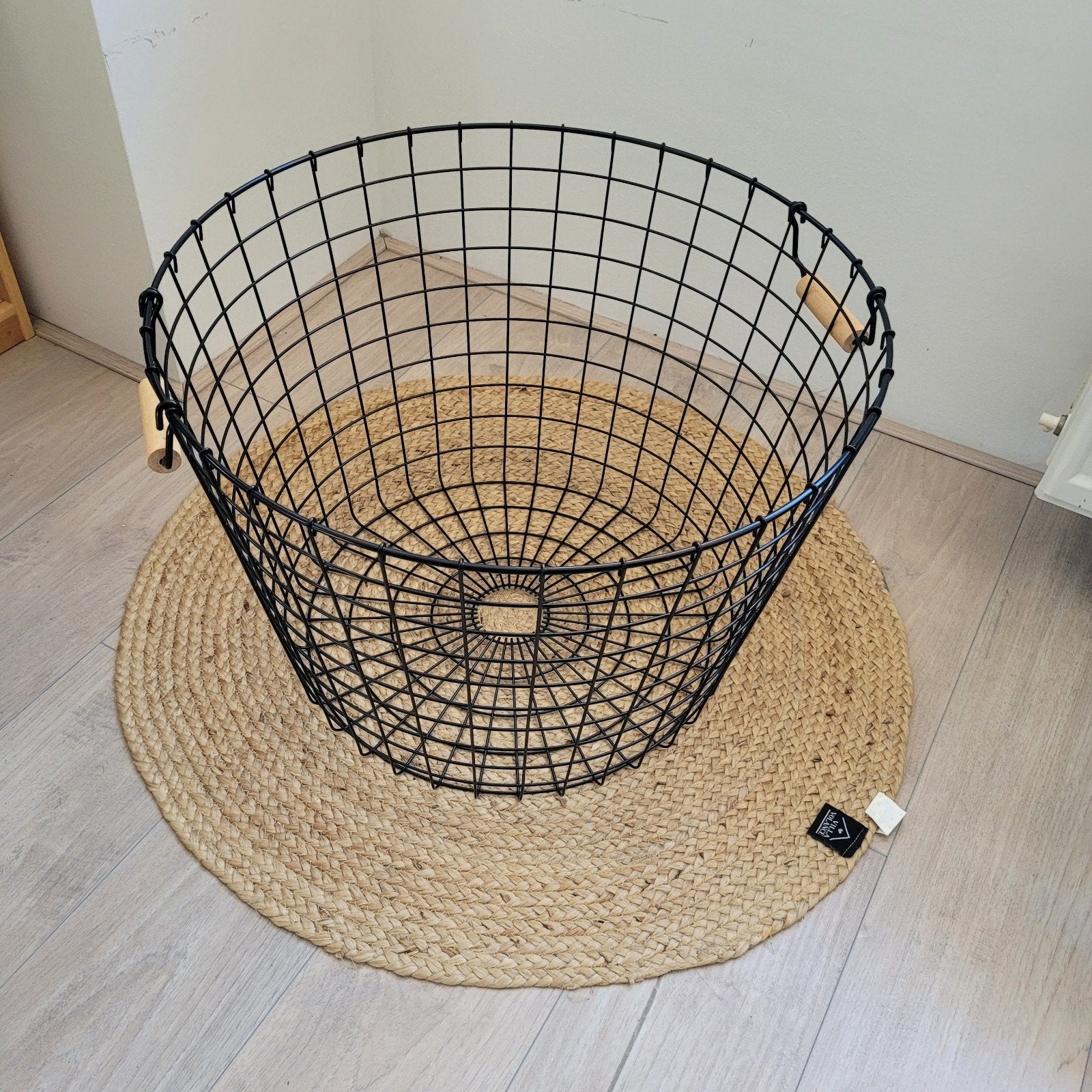 Ikea draadmand zwart met houten handvatten, Ophalen, Zwart, Zo goed als nieuw, Metaal