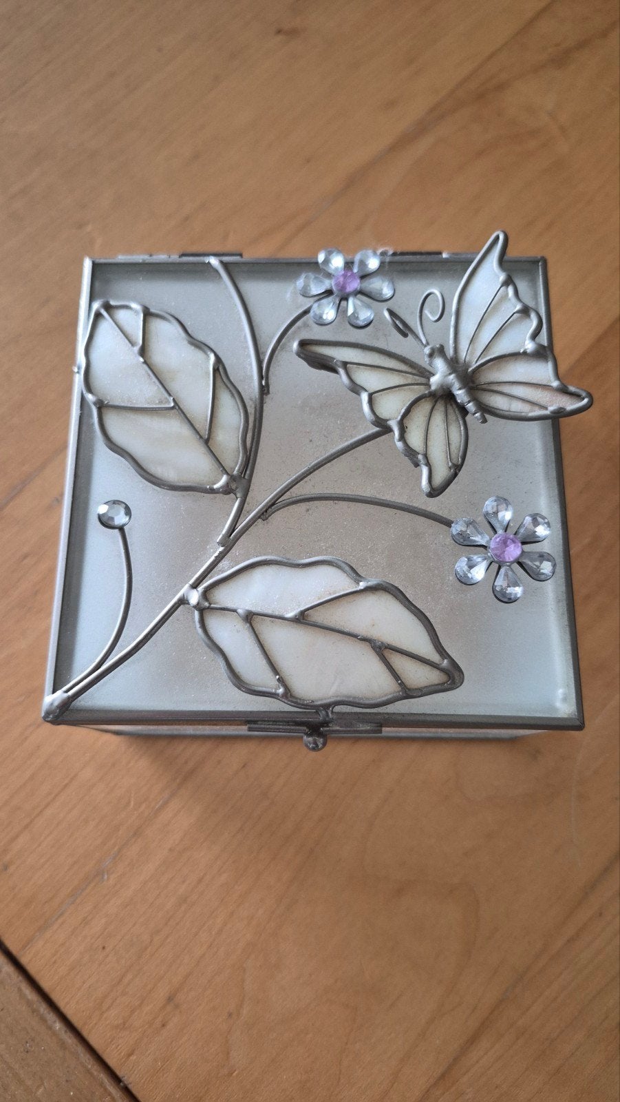 Glazen sieradendoosje met vlinder en bloemen, Ophalen, Wit, Glas, Klassiek