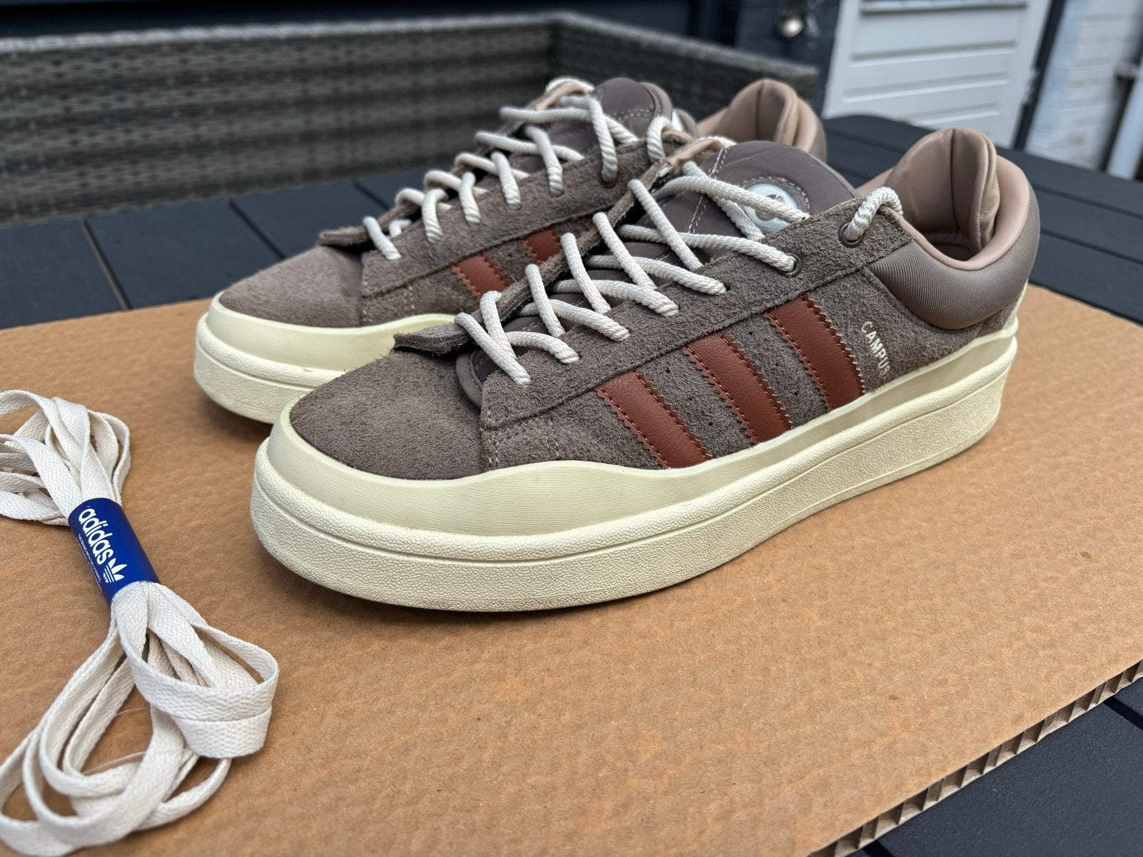 Bad Bunny x Adidas Campus - Maat 44, Bruin, Ophalen of Verzenden, Sneakers of Gympen, Gedragen