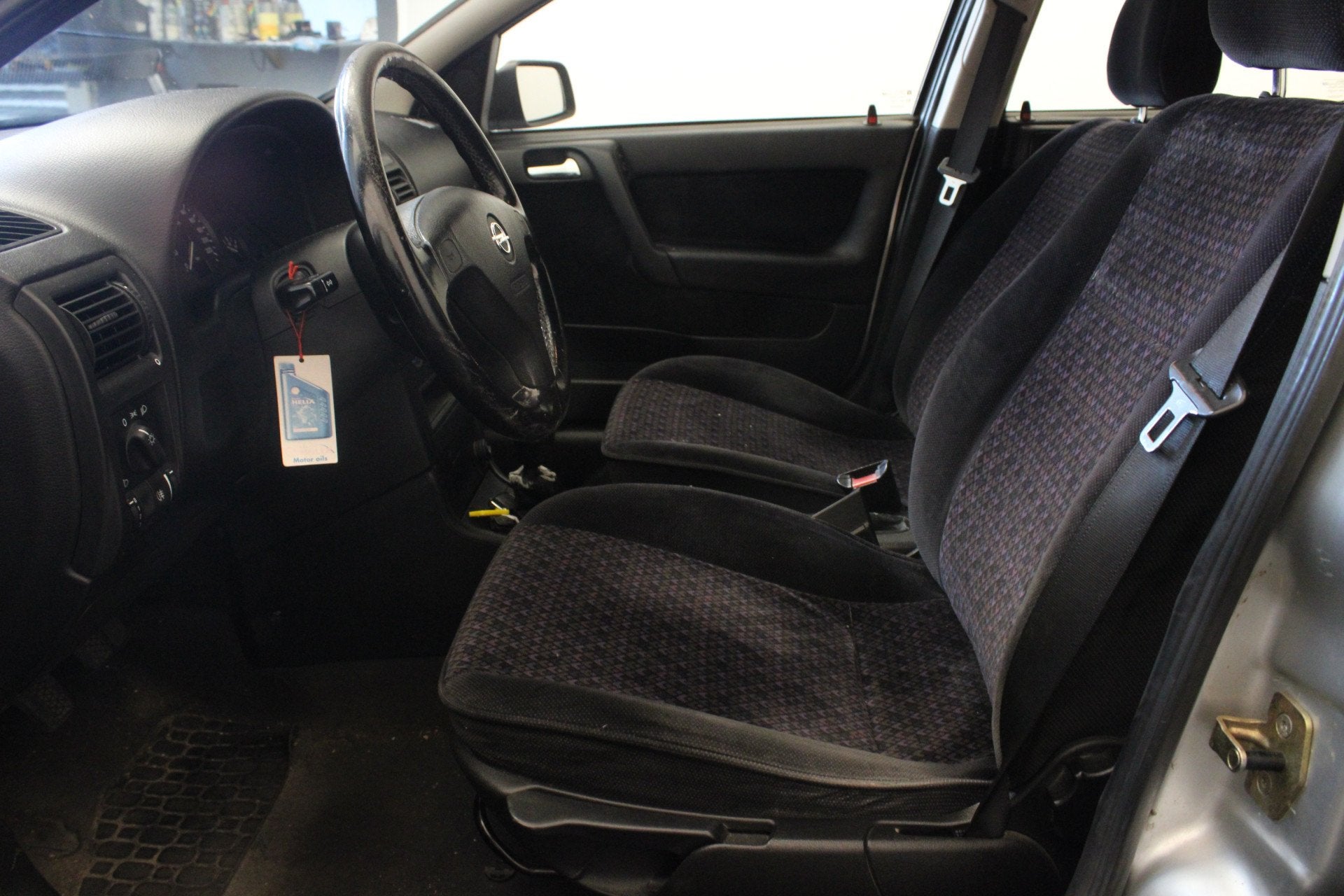 Opel Astra 1.6 Pearl (bj 2000), foto 9