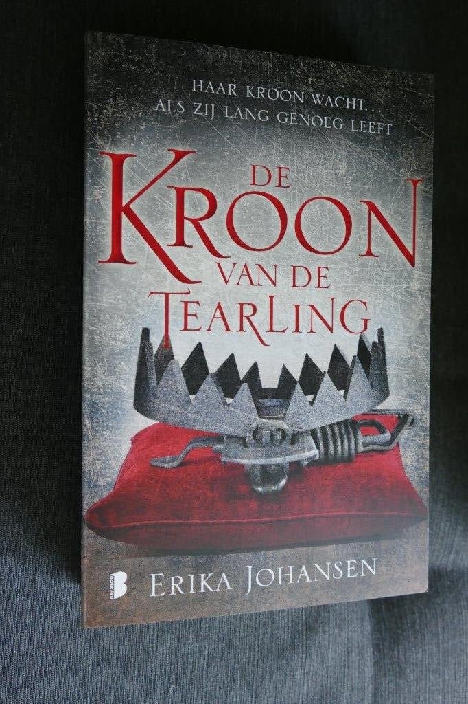Erika Johanson – De kroon van de Tearling, Ophalen of Verzenden, Gelezen, Erika Johanson
