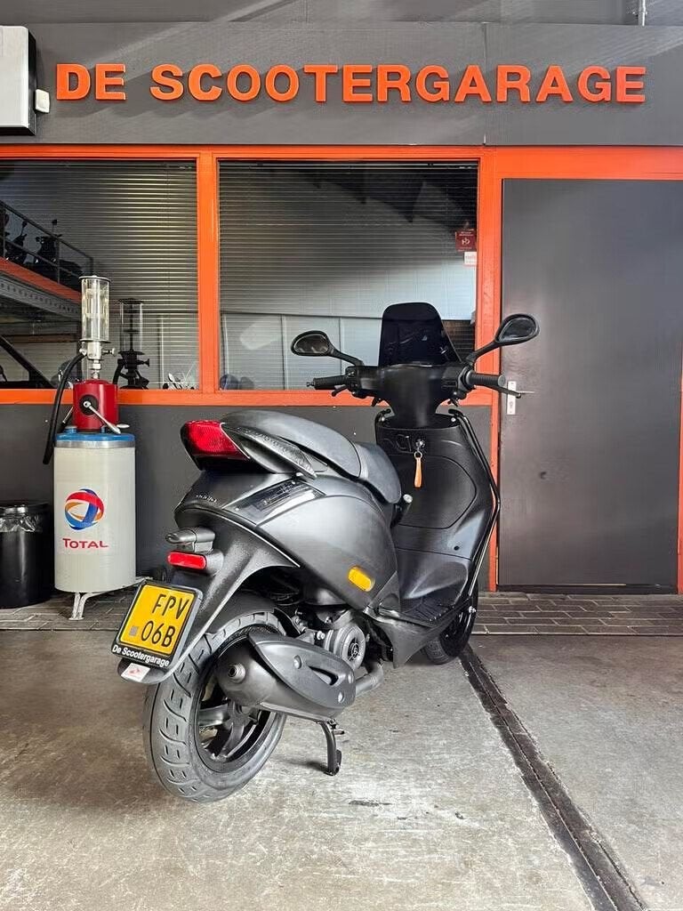 Piaggio Zip brom 45km e5 2023 FULL, Ophalen, Piaggio, Piaggio, Maximaal 45 km/u