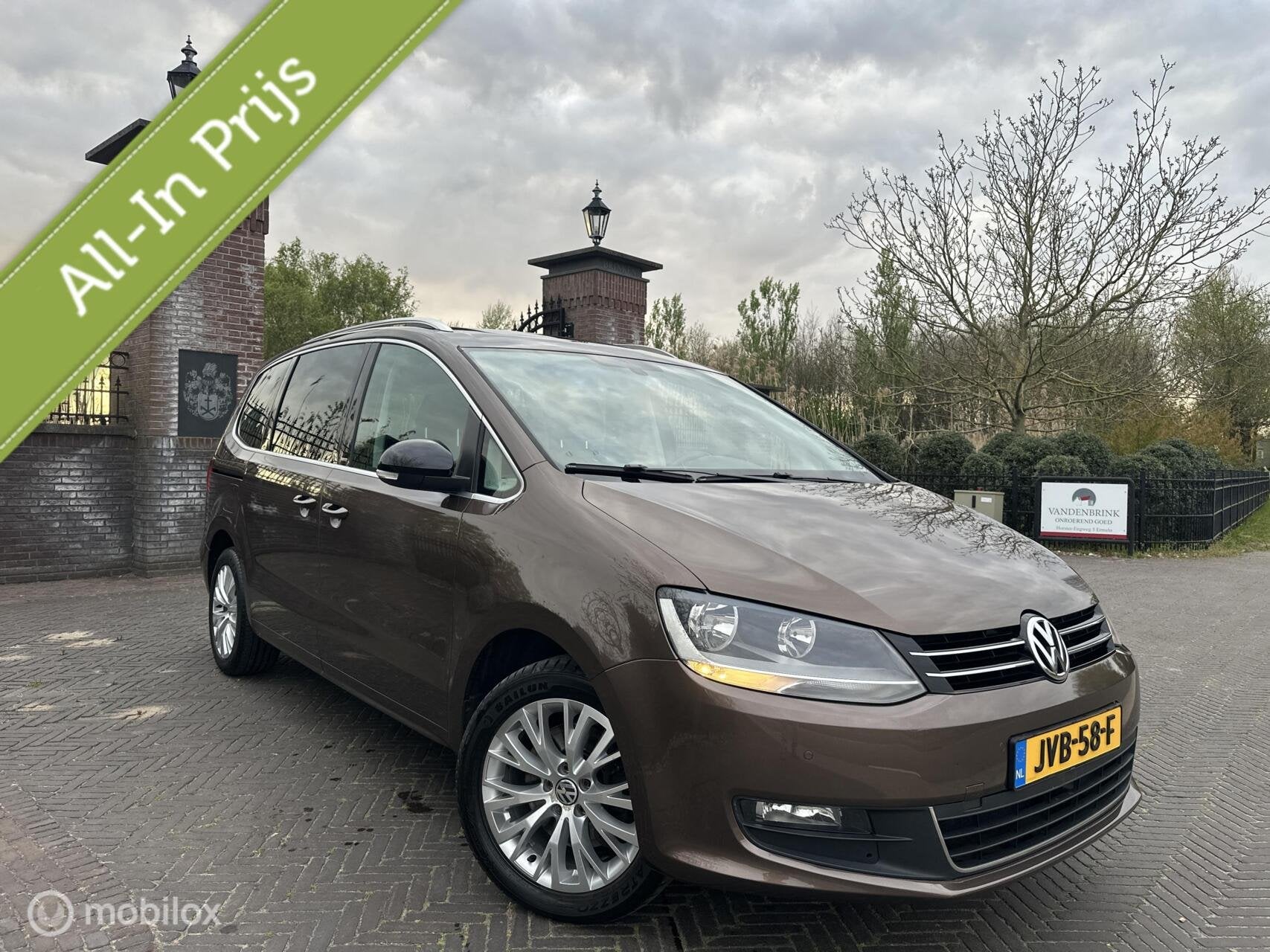 Volkswagen Sharan 1.4 TSI Highline 7p. Trekhaak Pano✅, Voorwielaandrijving, Stof, Zwart, 4 cilinders