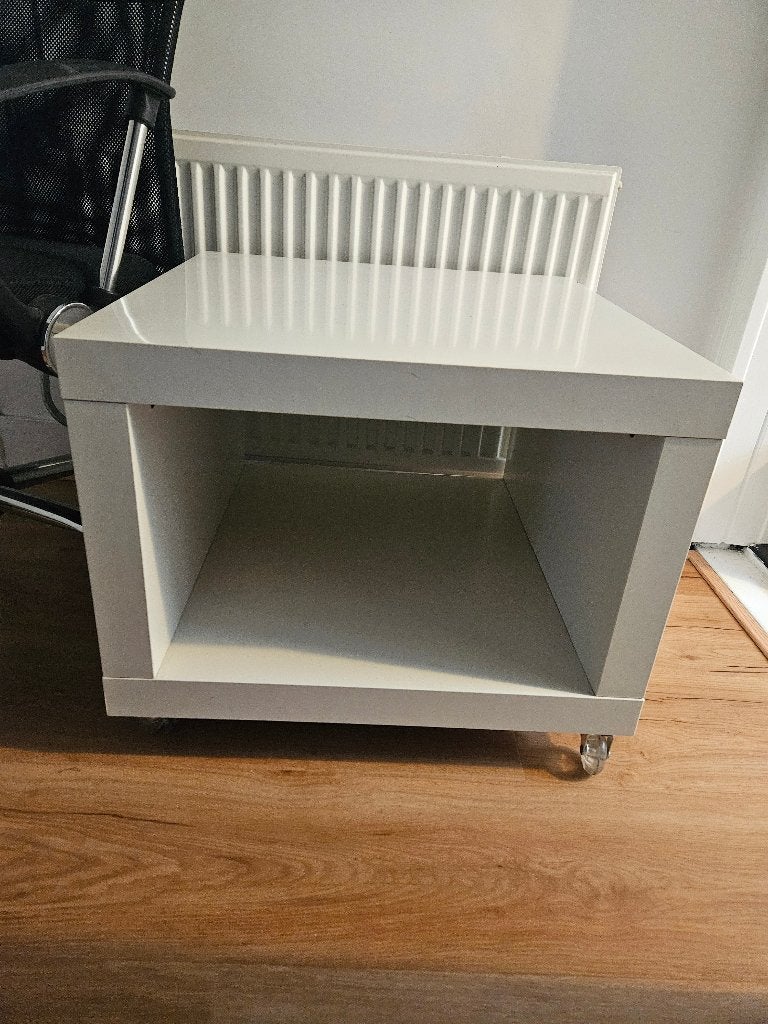 Ikea kastje/tafeltje, Minder dan 55 cm, Vierkant, Zo goed als nieuw, Modern