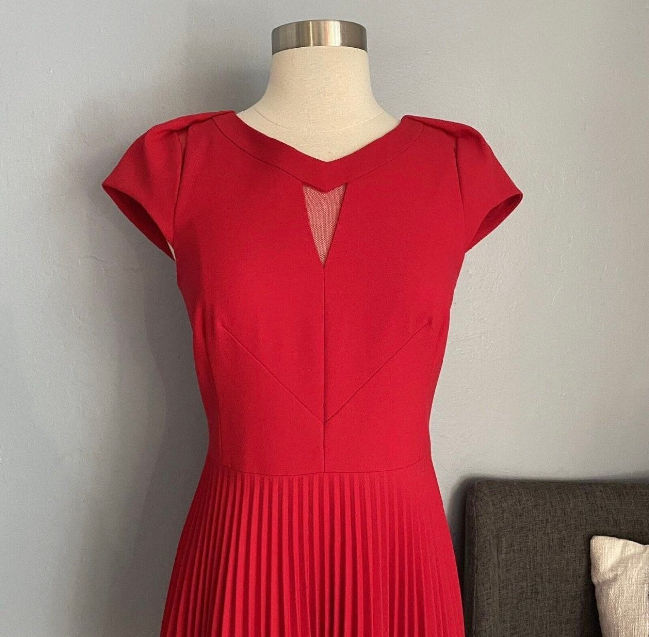 Karen Millen rode dames geplooide jurk 38-M NIEUW - design, Maat 38/40 (M), Nieuw, Ophalen of Verzenden, H
