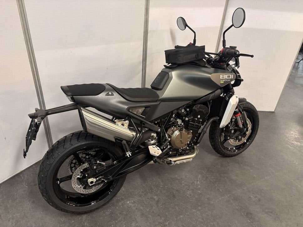 Husqvarna SVARTPILEN 801 (bj 2026), 2 cilinders, Bedrijf, Onbekend, Meer dan 35 kW