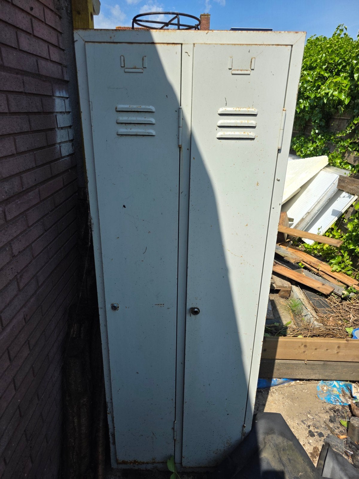 Metalen dubbele locker- Ideaal voor opslag of decoratie, Ophalen, Gebruikt, Industrieel, Vintage