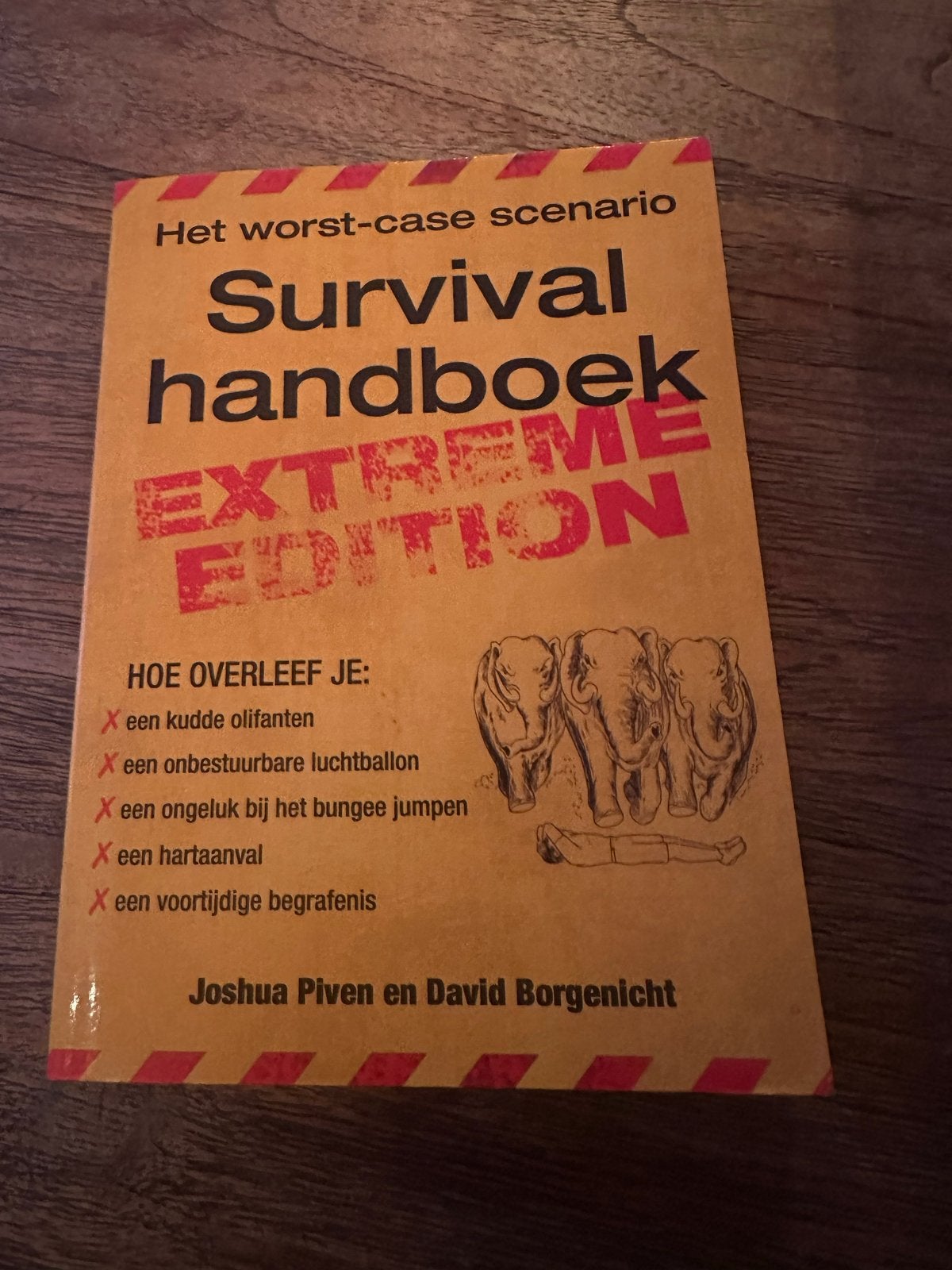 Survival Handboek Extreme Edition - Hoe overleef je?, Boeken, Ophalen of Verzenden, Zo goed als nieuw
