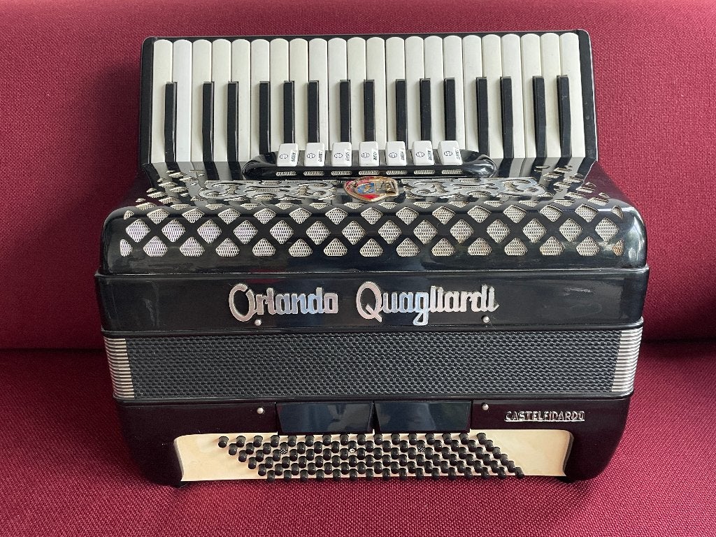Italiaanse Orlando Quagliardi accordeon. 96 bas.Warme klank, Overige merken, Gebruikt, Met koffer, 96-bas