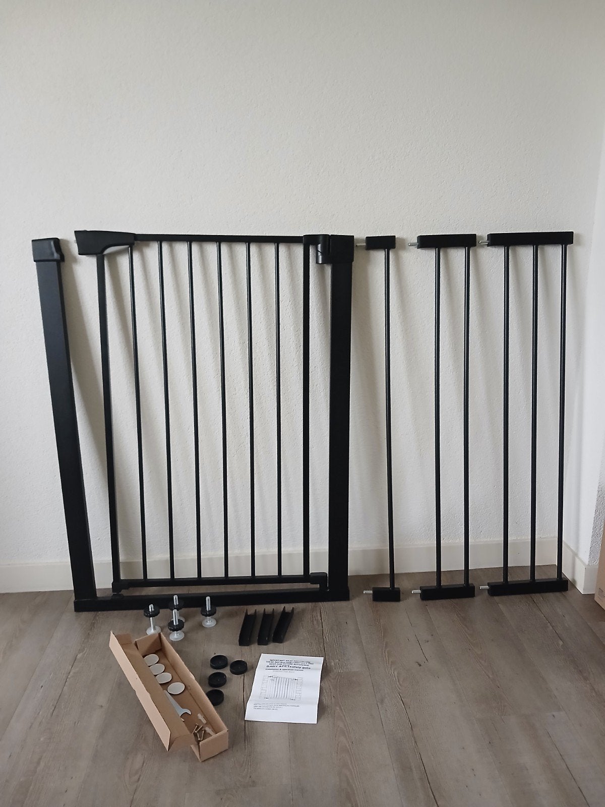 Zwart Veiligheidshekje voor Baby's en Huisdieren, Ophalen, Metaal of IJzer, 100 tot 115 cm, Klemhekje