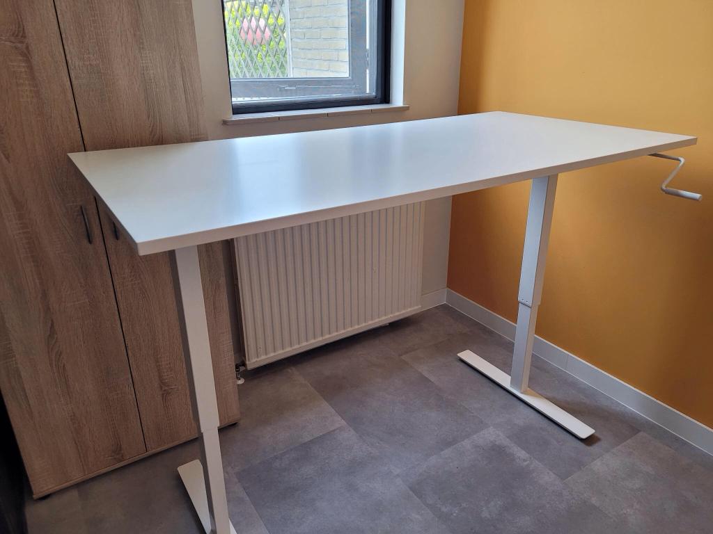 Zit Sta Bureau, Huis en Inrichting, Bureaus, Zo goed als nieuw, Zit-sta bureau, IKEA, Modern, Kunststof, Wit, In hoogte verstelbaar