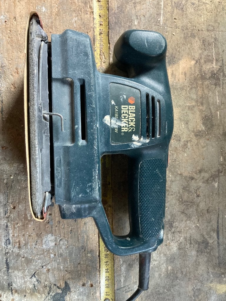 Black en Decker vlakschuurmachine, Ophalen of Verzenden, Gebruikt, Minder dan 600 watt, Vlakschuurmachine