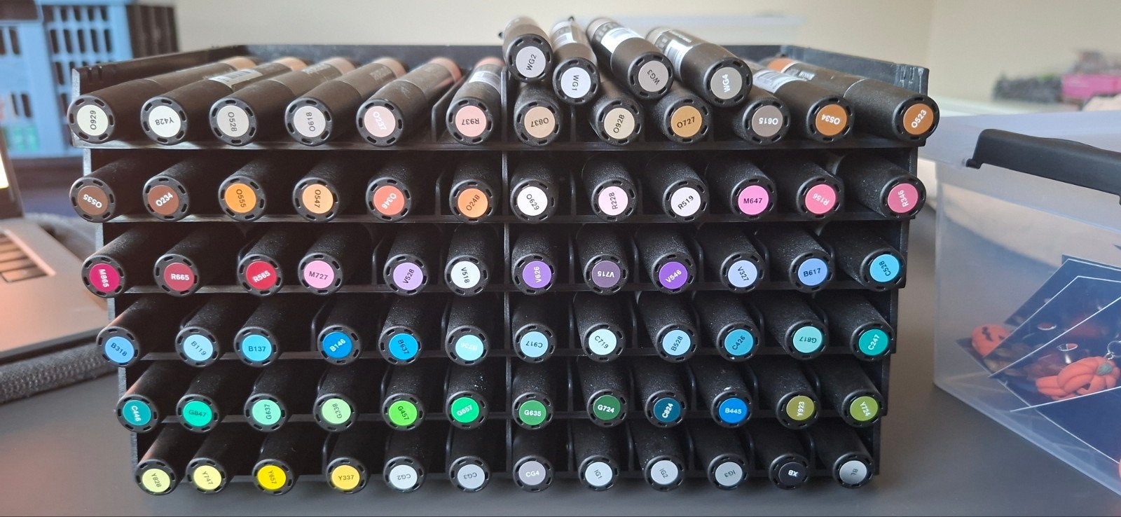Winsor & Newton Promarkers - 76 stuks met houder, Ophalen, Zo goed als nieuw, Potlood of Stift