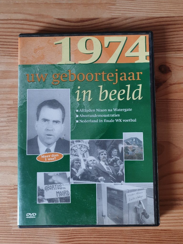 DVD - Uw geboortejaar in beeld 1974, Cd's en Dvd's, Alle leeftijden, Ophalen of Verzenden, Gebruikt, Politiek of Geschiedenis