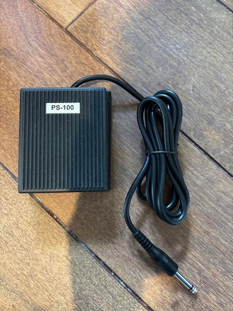 Studiologic PS-100 voetschakelaar, Ophalen of Verzenden, Zo goed als nieuw, Keyboard of Synthesizer